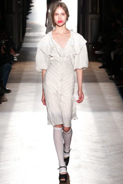 Look 4